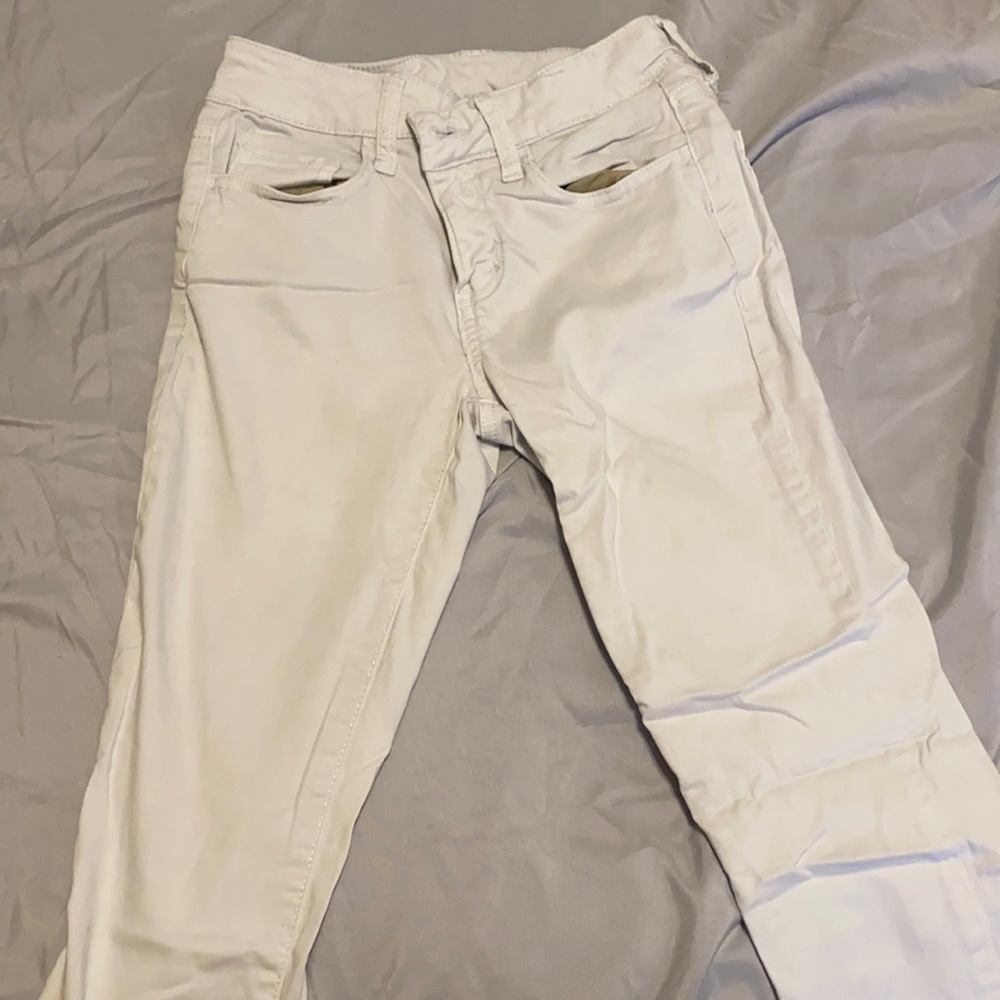 White skinny jeans